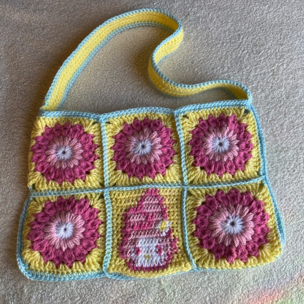 My melody sunburst crochet bag